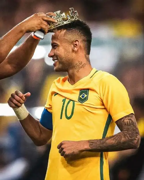 现代足球中 现代足球中